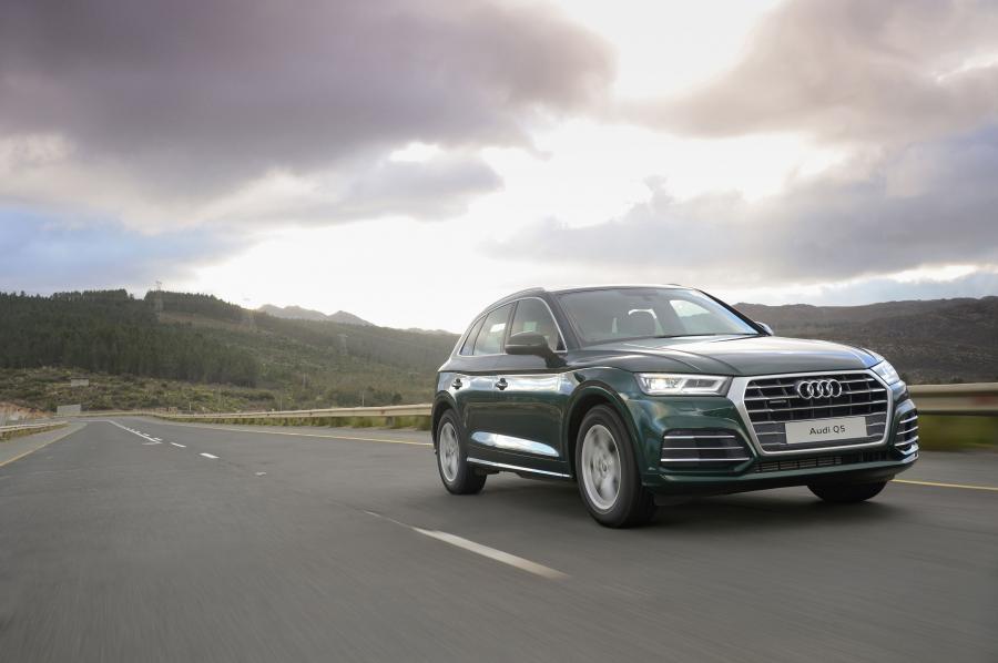  Audi Q5 TFSI Quattro S-Line 2017 года  (ZA) (фото 18 из 30)